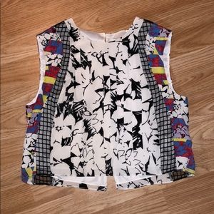 NWT Elizabeth & James Crop Blouse